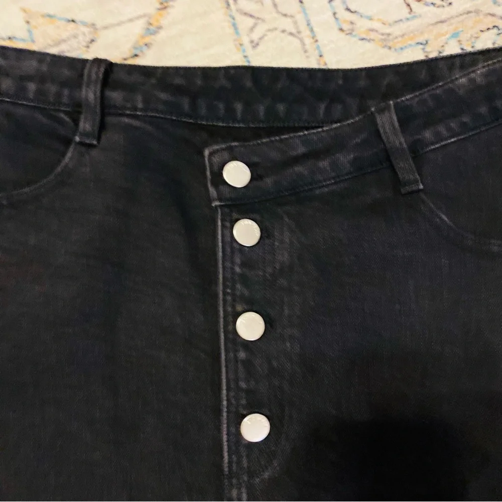 Ena Pelly NWOT Monique Asymmetric Mini Skirt - Picture 7 of 9